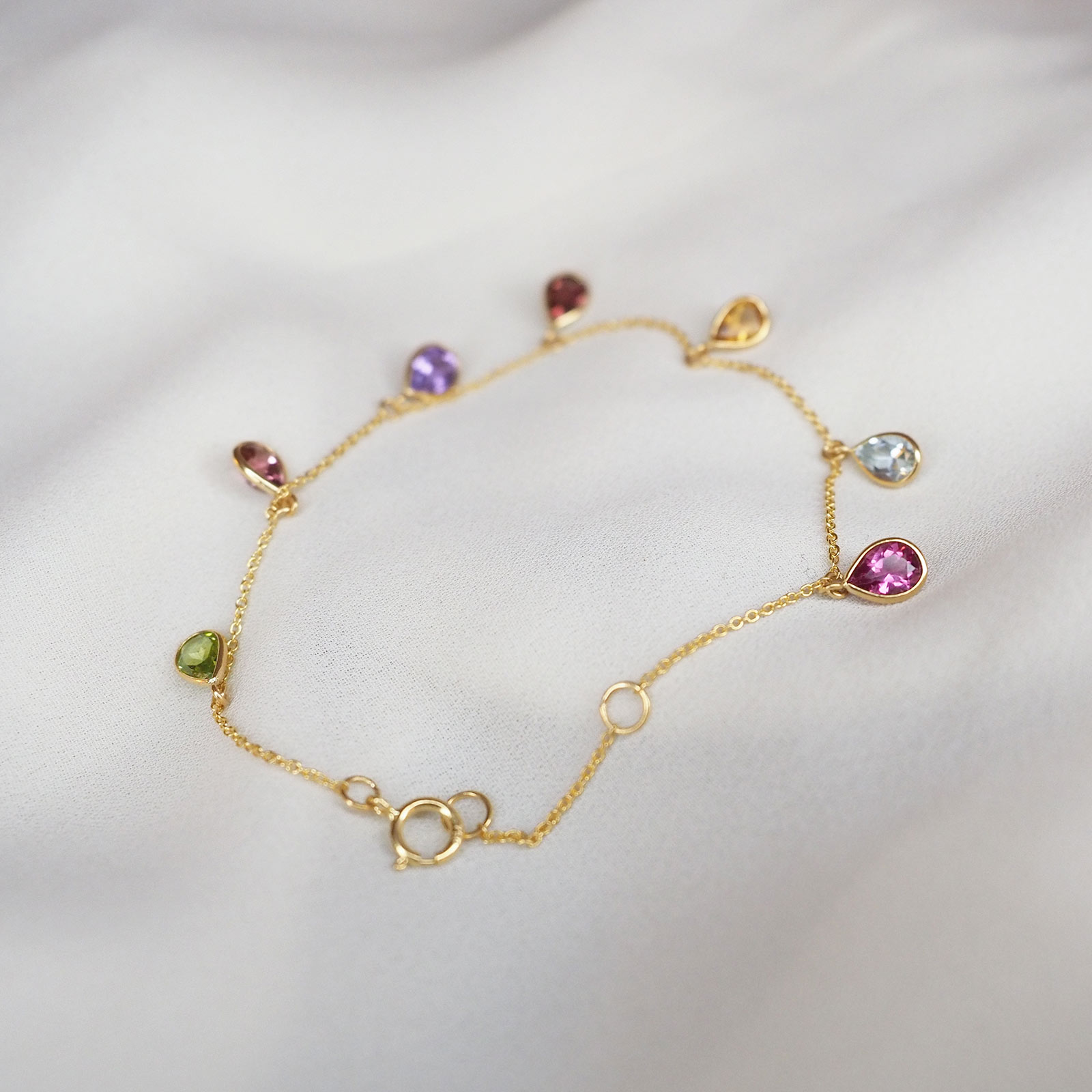  BRACELETS